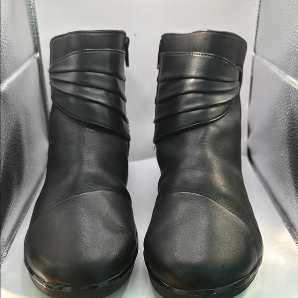 Clarks Black Ankle Booties with Matte Finish - Picture 1 of 7